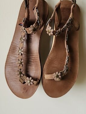 Rainbow Brown Floral Sandals sz 8 BOHO